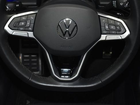 Used 2024 Volkswagen Atlas SEL Premium R-Line image 25