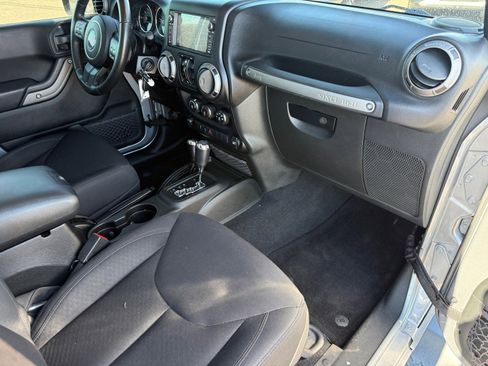 Used 2017 Jeep Wrangler Unlimited Sport w/ Quick Order Package 24S image 28