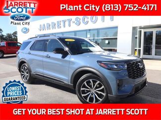 New 2026 Ford Explorer ST-Line video 1