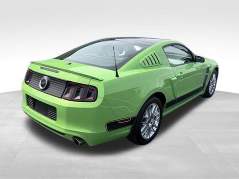 Used 2014 Ford Mustang GT Premium RWD image 5