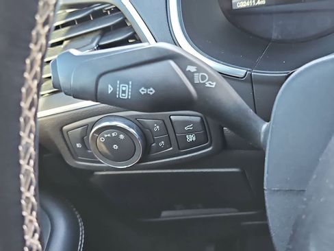 Used 2021 Ford Edge ST image 27