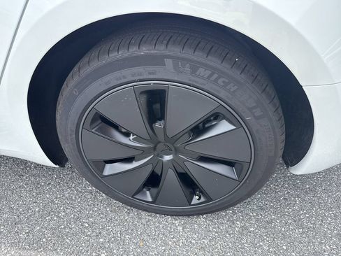 Used 2025 Tesla Model 3 Long Range RWD image 18