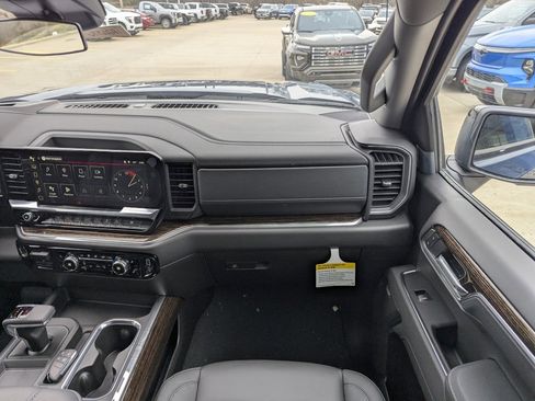 New 2026 GMC Sierra 1500 Elevation w/ Elevation Premium Package image 4