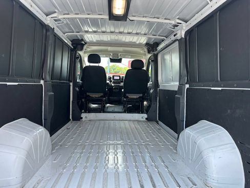 Used 2025 RAM ProMaster 2500 w/ Convenience Group FWD image 7