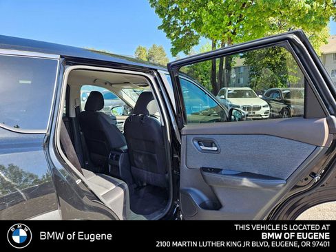 Used 2022 Nissan Rogue SV AWD/4WD image 14
