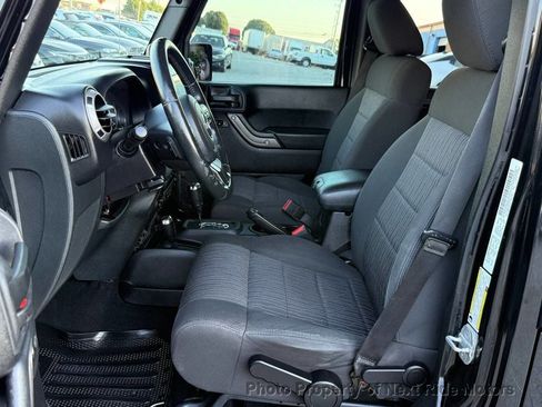 Used 2012 Jeep Wrangler Unlimited Sport AWD/4WD image 7