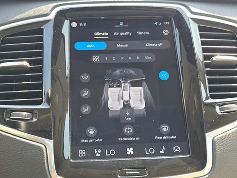 Certified 2023 Volvo XC90 T8 Plus AWD/4WD image 31