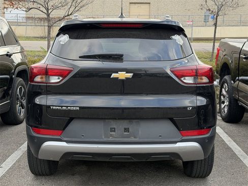 Used 2022 Chevrolet TrailBlazer LT w/ Confidence II Package image 3