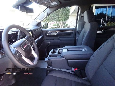 New 2026 GMC Sierra 1500 Elevation image 14