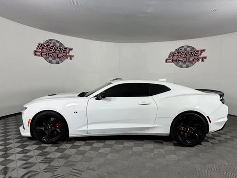 Used 2022 Chevrolet Camaro SS RWD image 4