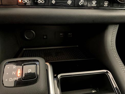 Used 2024 Nissan Pathfinder Platinum w/ Cargo Package AWD/4WD image 16