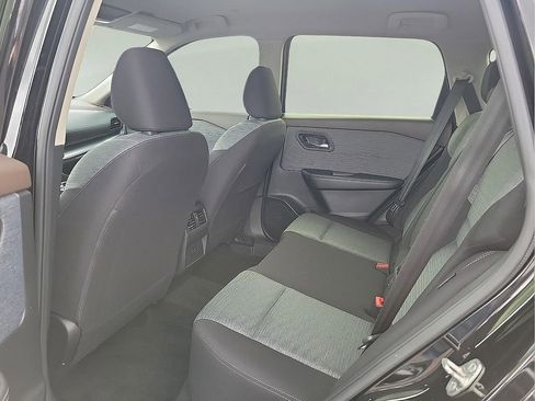Used 2023 Nissan Rogue SV FWD image 10