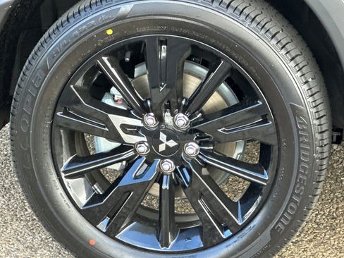 New 2026 Mitsubishi Eclipse Cross LE image 24