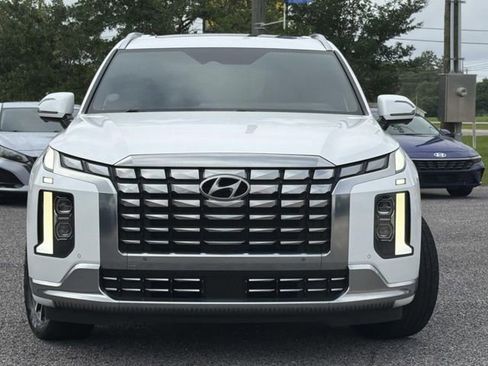 Used 2023 Hyundai Palisade Calligraphy FWD image 4