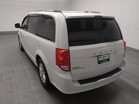 Used 2018 Dodge Grand Caravan SXT FWD image 5