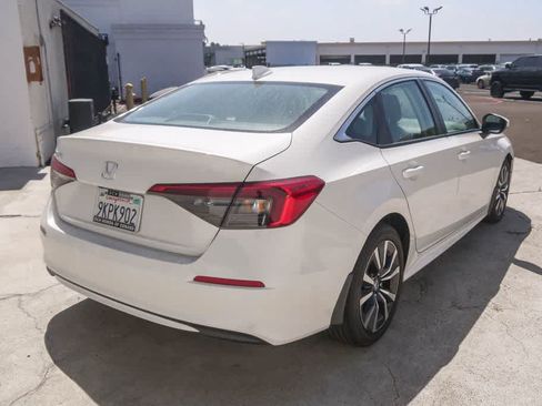 Used 2024 Honda Civic EX image 9