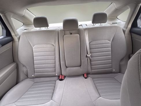 Used 2019 Ford Fusion SE image 15