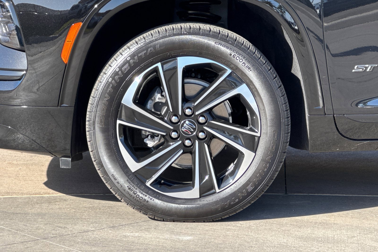 Certified 2026 Buick Enclave Sport Touring FWD image 28