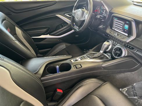Used 2016 Chevrolet Camaro SS image 15