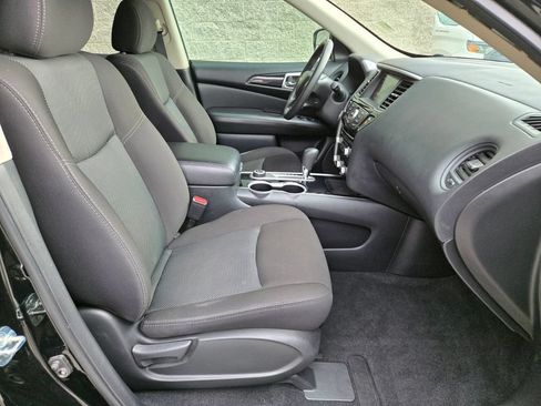 Used 2020 Nissan Pathfinder S AWD/4WD image 19