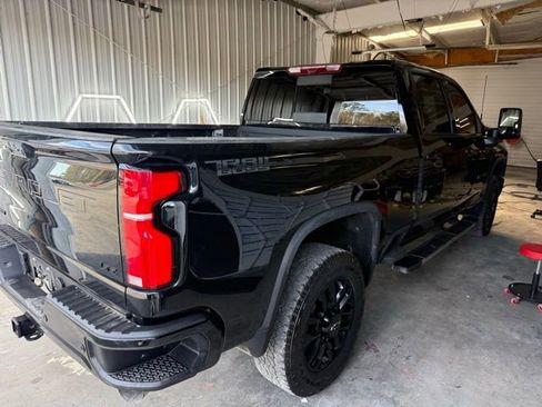 Used 2025 Chevrolet Silverado 2500 LTZ w/ LTZ Plus Package image 2