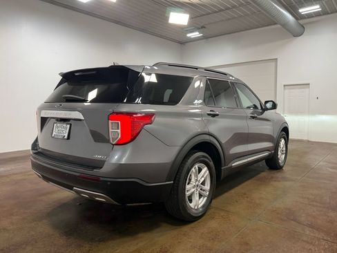 Used 2023 Ford Explorer XLT AWD/4WD image 34