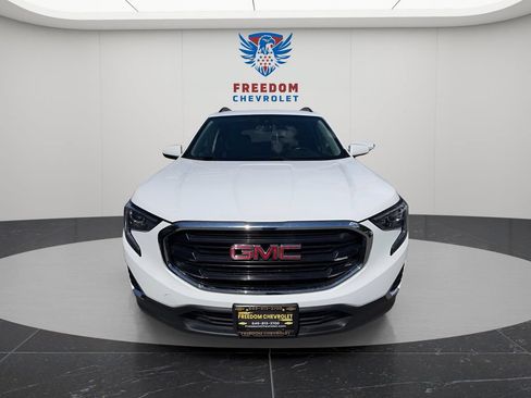Used 2020 GMC Terrain SLE w/ Driver Convenience Package AWD/4WD image 9