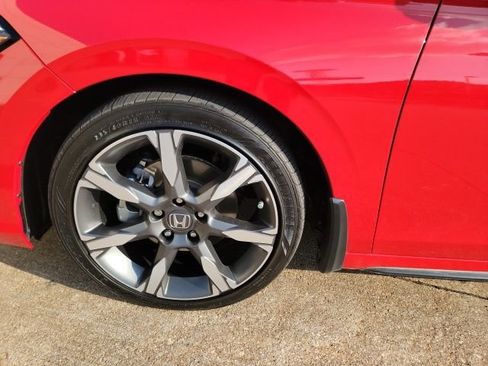 Used 2025 Honda Civic Sport Touring image 9