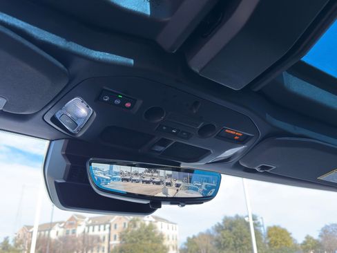 Used 2024 GMC Hummer EV 3X image 25