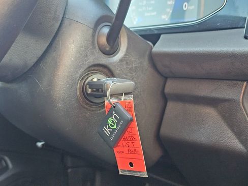 Used 2025 Volkswagen Jetta S image 25