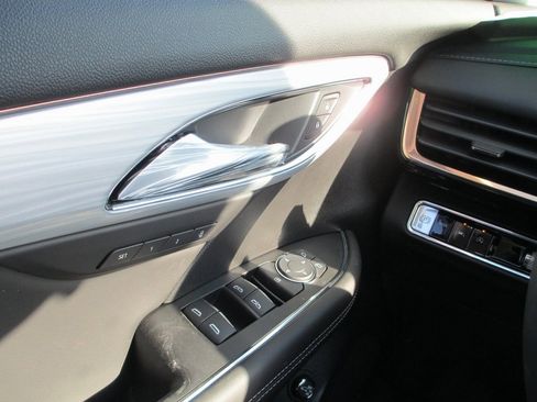 New 2026 Buick Envision Avenir image 16