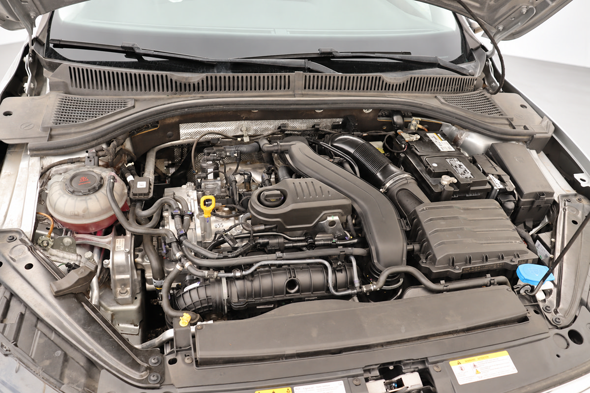 Used 2022 Volkswagen Jetta SE FWD image 43