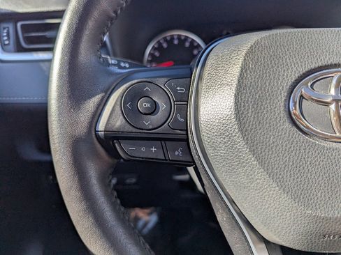 Used 2022 Toyota RAV4 XLE image 26