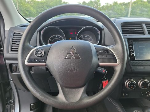 Used 2025 Mitsubishi Outlander Sport AWD image 21