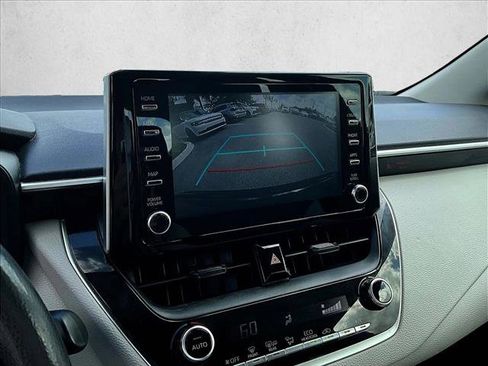 Used 2020 Toyota Corolla LE image 21