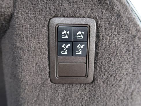 Used 2016 Land Rover Range Rover Sport HSE image 48