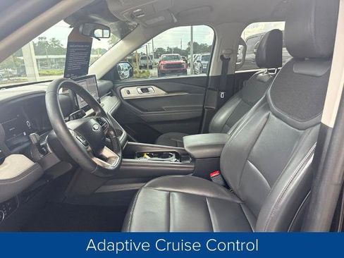 Certified 2025 Ford Explorer Active w/ Active Comfort Package RWD image 8