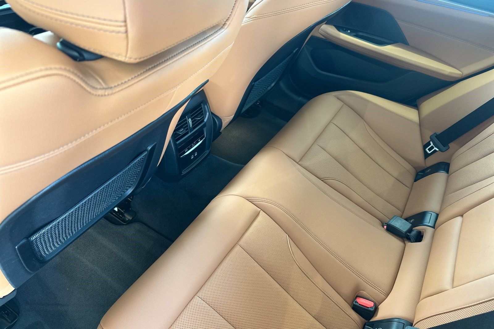Certified 2024 BMW i4 eDrive35 w/ Convenience Package RWD image 15