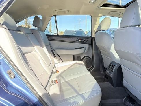 Used 2019 Subaru Outback 3.6R Limited image 17