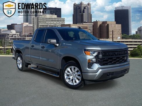 Certified 2025 Chevrolet Silverado 1500 Custom image 1