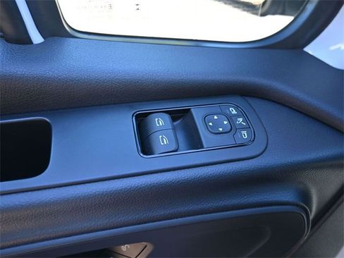 Used 2023 Mercedes-Benz Sprinter 2500 w/ Acoustic Package image 13