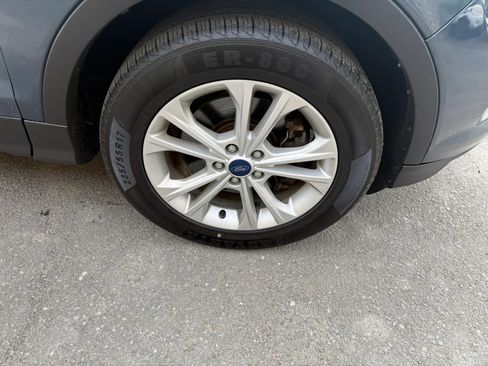 Used 2019 Ford Escape SE AWD/4WD image 6