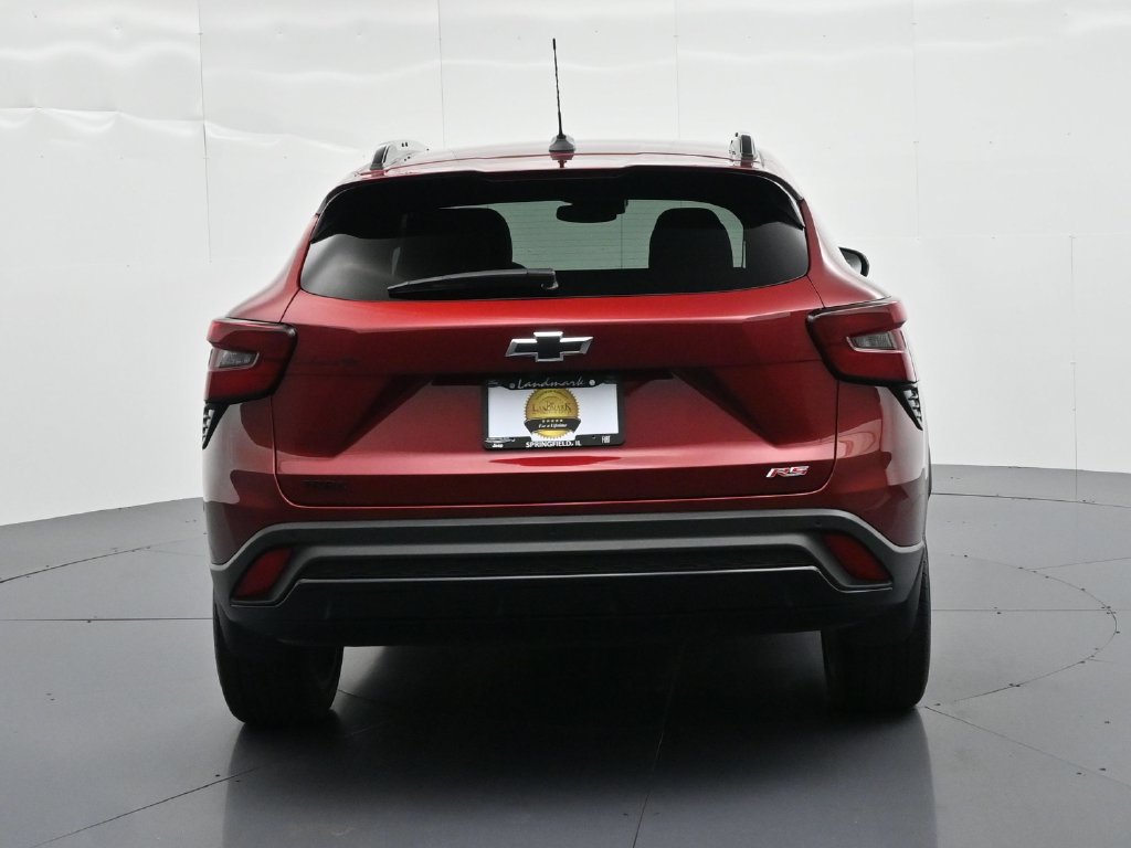 Used 2025 Chevrolet Trax RS w/ Sunroof Package FWD image 7