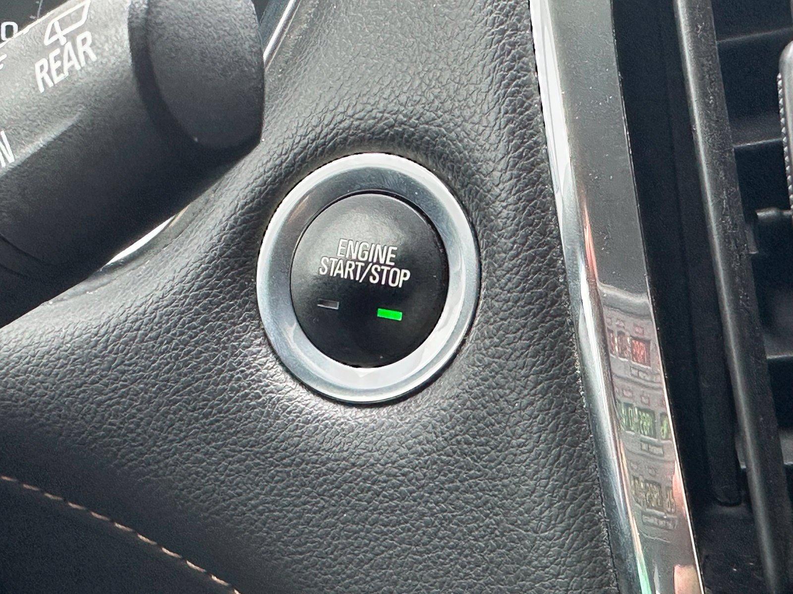 Used 2018 Chevrolet Traverse LS AWD/4WD image 38