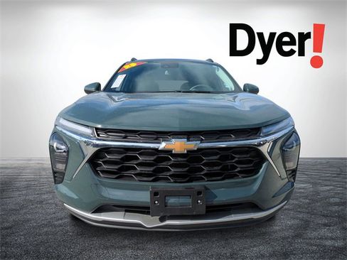 Certified 2025 Chevrolet Trax LT image 9