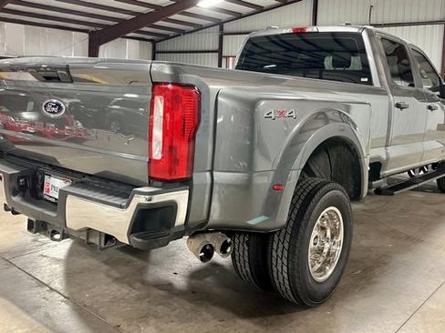 Used 2025 Ford F350 XL w/ XL Chrome Package image 3
