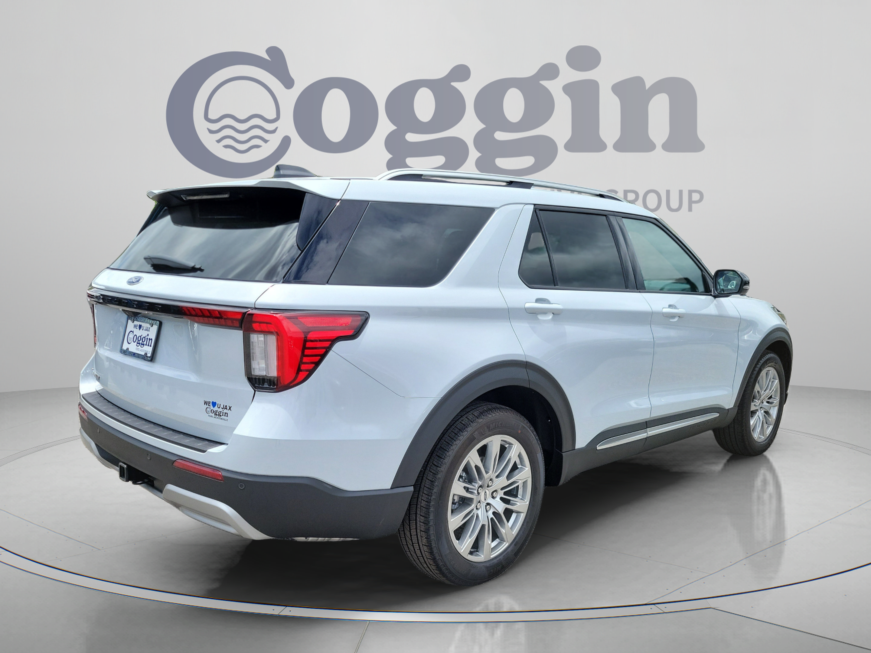 New 2026 Ford Explorer Platinum RWD image 4