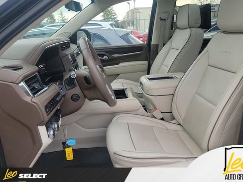 Used 2024 GMC Yukon Denali w/ Denali Reserve Package image 2