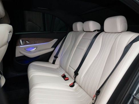Used 2018 Mercedes-Benz E 300 image 13