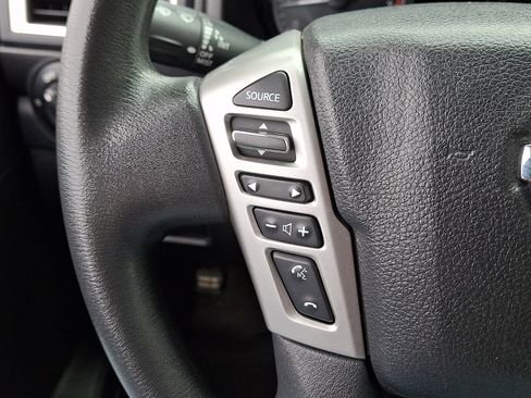 Used 2017 Nissan Titan S image 21